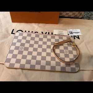 Louis Vuitton pouch, ballerina pink, azur